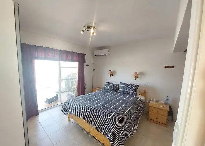 1br Apt, Huge Balcony, Walk To Nissi Διαμέρισμα Αγία Νάπα
