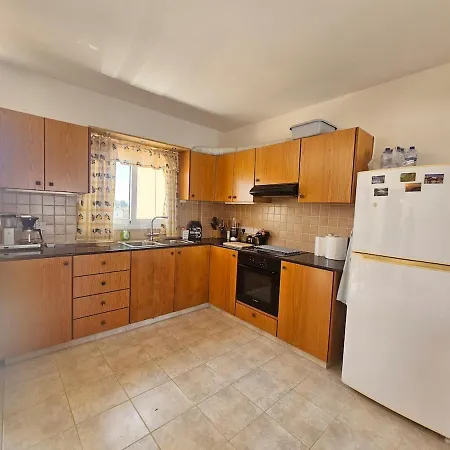 1br Apt, Huge Balcony, Walk To Nissi Agia Napa