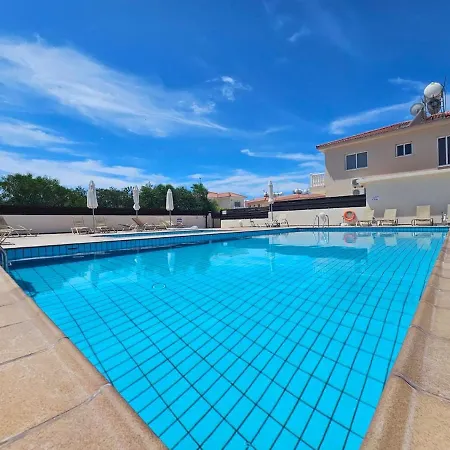 1br Apt, Huge Balcony, Walk To Nissi * Agia Napa