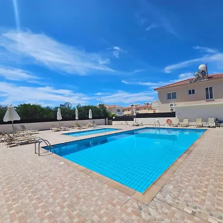 1br Apt, Huge Balcony, Walk To Nissi Lägenhet Ayia Napa