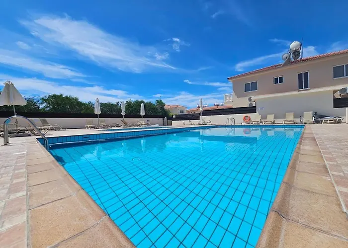 1br Apt, Huge Balcony, Walk To Nissi * Ajia Napa