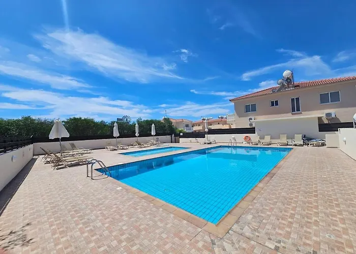 1br Apt, Huge Balcony, Walk To Nissi Apartamento Agia Napa